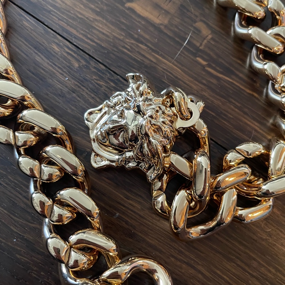Versace Medusa Head Gold Chain Belt Never Worn In Box w Tags one size fits all